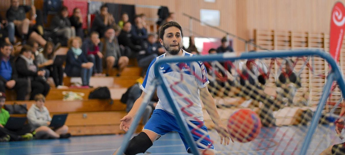 David playing tchoukball in defence in the Lausanne Olympic team